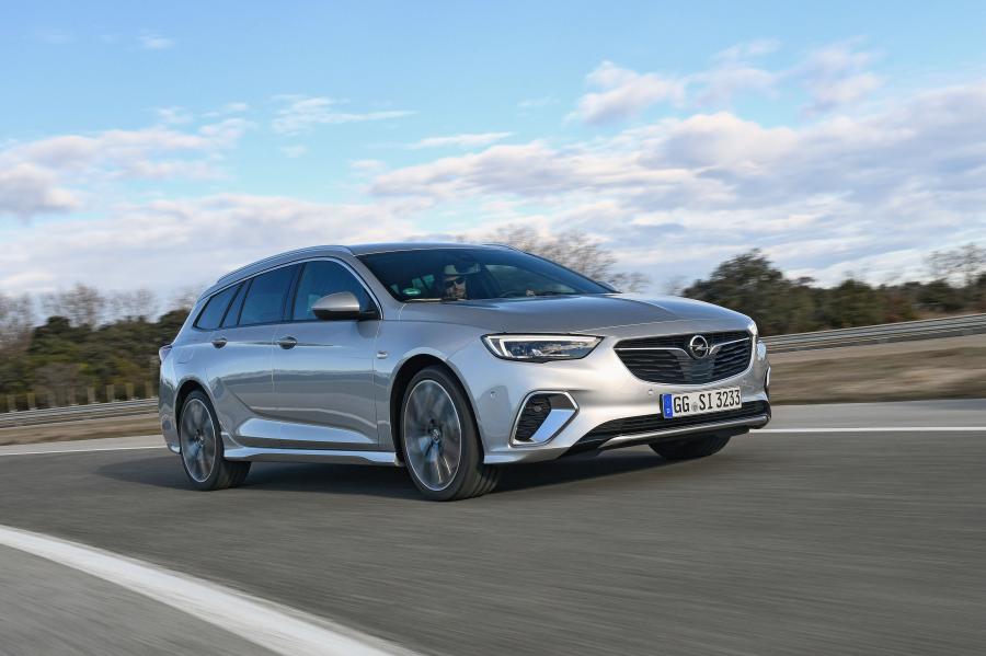  Opel Insignia GSi Sports Tourer 2017 года  (фото 27 из 40)